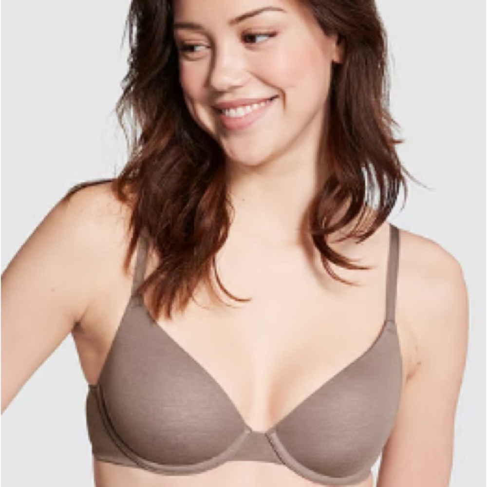 Victoria’s secret Wear Everywhere Lightly Lined T Shirt Bra